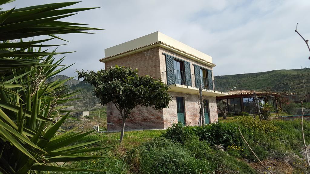 Rio Rosa Villa Bova Marina Bagian luar foto